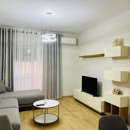 Lovely Apartment, Free Parking Tirana Zewnętrze zdjęcie