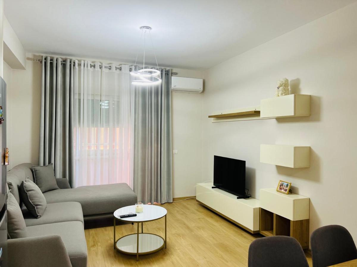 Lovely Apartment, Free Parking Tirana Zewnętrze zdjęcie