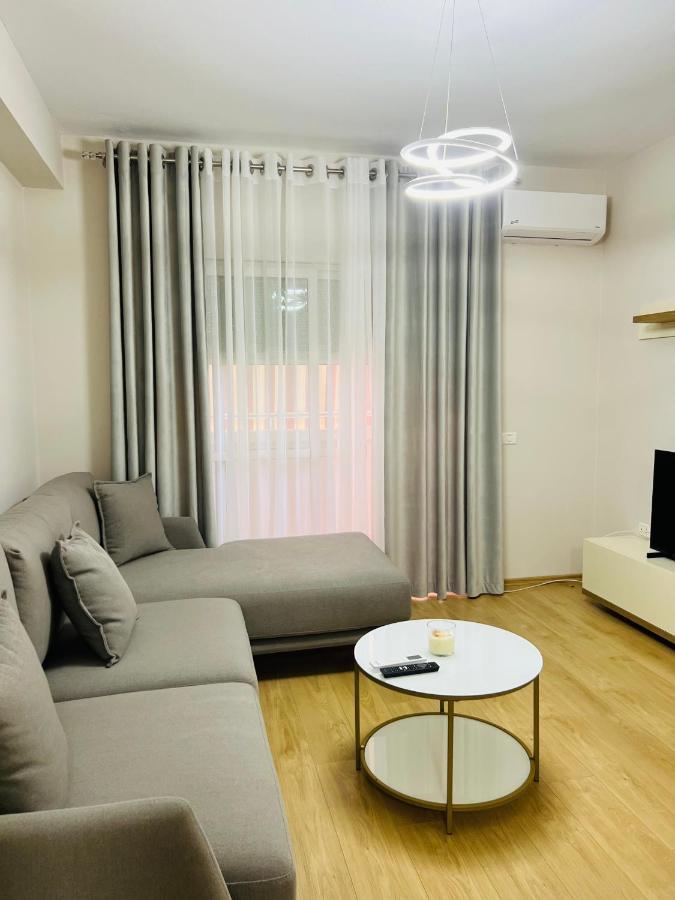 Lovely Apartment, Free Parking Tirana Zewnętrze zdjęcie